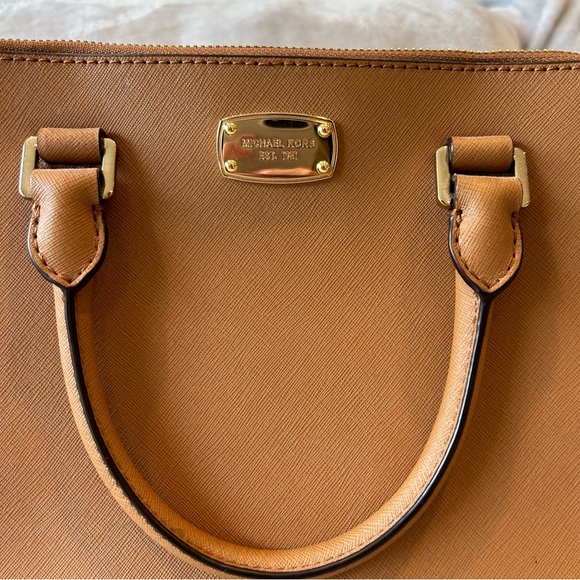 Michael Kors Kellen Medium Satchel Acorn - Picture 4 of 8